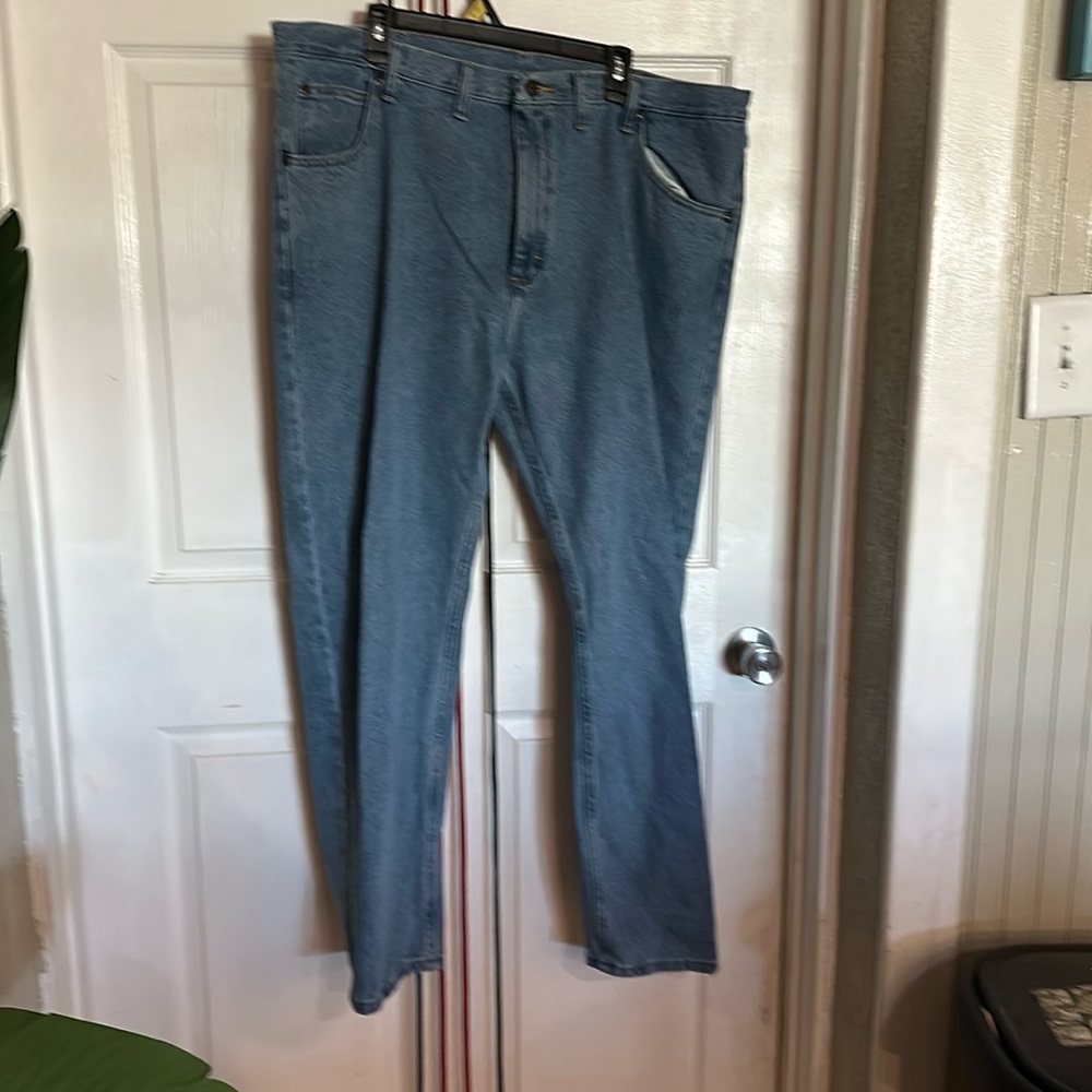 Wrangler men’s jeans new with tags. Size 44 x 30